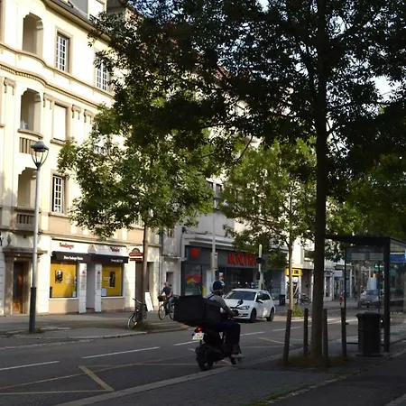 Meuble Plume-parking-quartier Vivant *